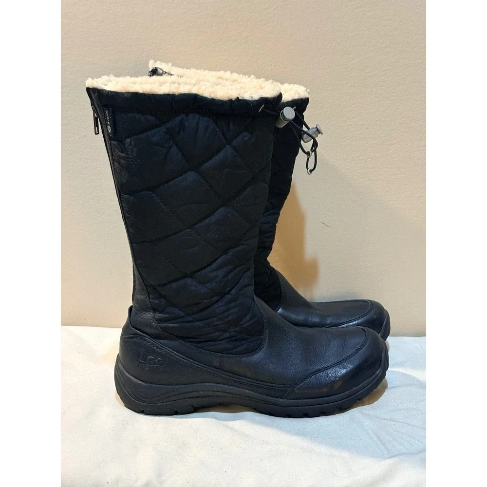 UGG Adirondack Tall Black Quilted Waterproof Shearling Winter Boots Womens‎ 9